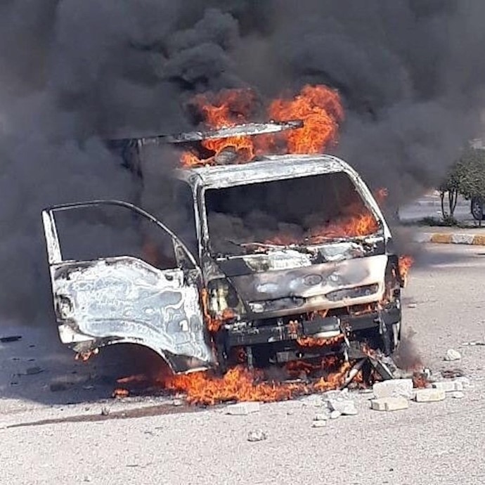 ناصریه -به آتش کشیدن خودرو مزدوران رژیم ایران توسط قیام کنندگان