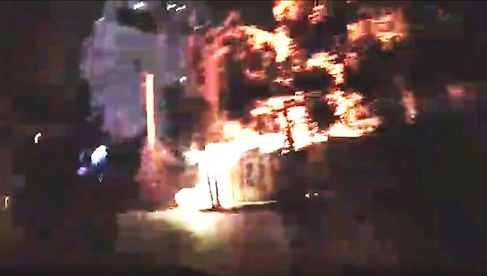 انفجار در مقابل مرکز چپاول رژیم موسوم به ستاد اجرایی ....