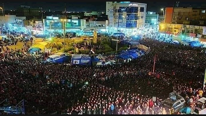 میدان حبوبی در ذی‌قار - ناصریه - تجمع مردم و جوانان انقلابی