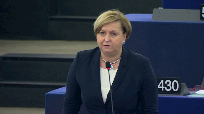 آنا فوتیگا وزیر خارجه سابق لهستان