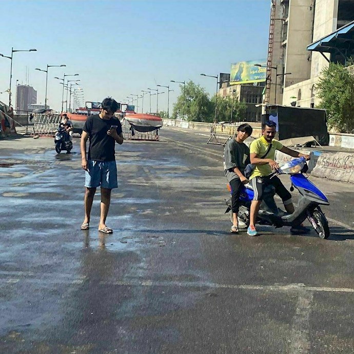 آمادهسازیها برای تظاهرات میلیونی اکتبر عراق - رنگ آمیزی میدانها و .. - 2 آمادهسازیها برای تظاهرات میلیونی اکتبر عراق - رنگ آمیزی میدانها و .. - 2