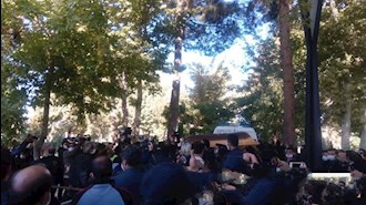 حضور مردم،برای خاکسپاری استاد شجریان