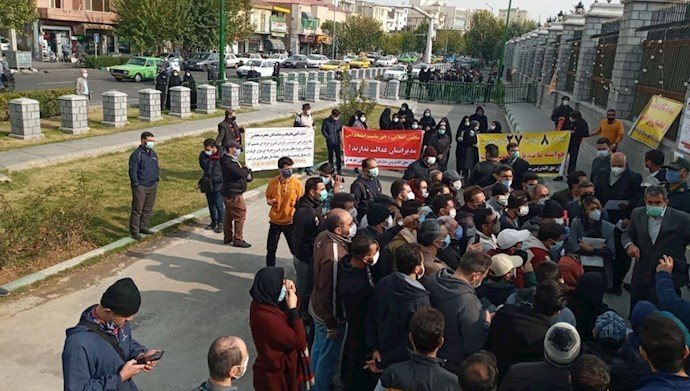 تجمع اعتراضی مربیان حق‌التدریسی مقابل مجلس ارتجاع