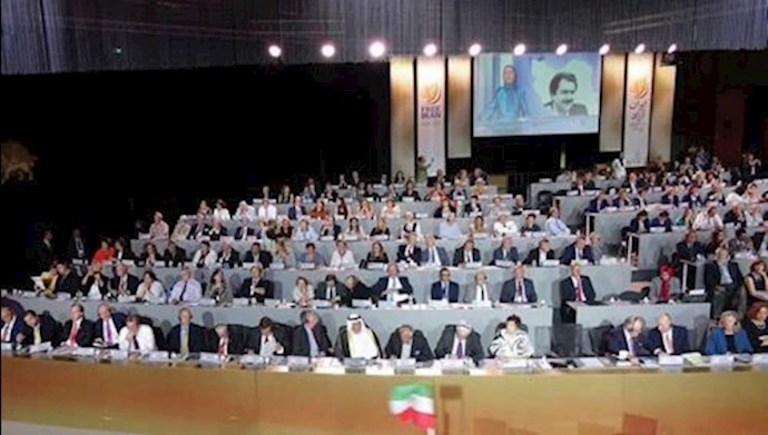 دیپلماسی انقلابی مجاهدین