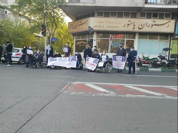 -تجمع اعتراضی معلولان مقابل نهاد ریاست‌جمهوری رژیم