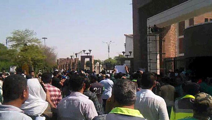 اعتراضات دامنه دار کارگران پیمانی شهرداری اهواز
