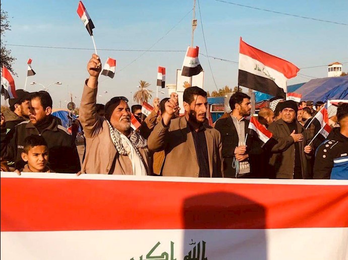 دیوانیه - تظاهرات مردم و تأکید به استمرار تظاهرات برای رسیدن به خواسته‌هایشان 