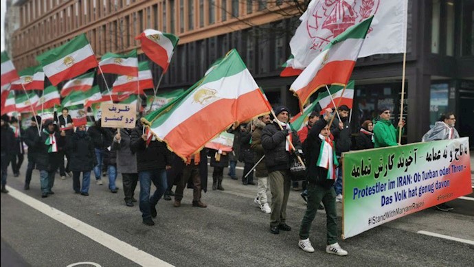 تظاهرات ایرانیان آزاده در مونیخ علیه حضور ظریف