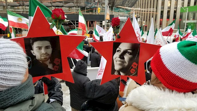 ظاهرات ایرانیان مقیم کانادا در تورنتو در حمایت از قیام مردم ایران و گرامی‌داشت شهدا
