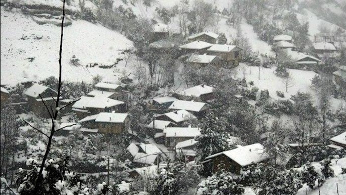 بر اثر برف و‌ ریزش بهمن در استان گیلان تا این لحظه۳نفر جان باختند