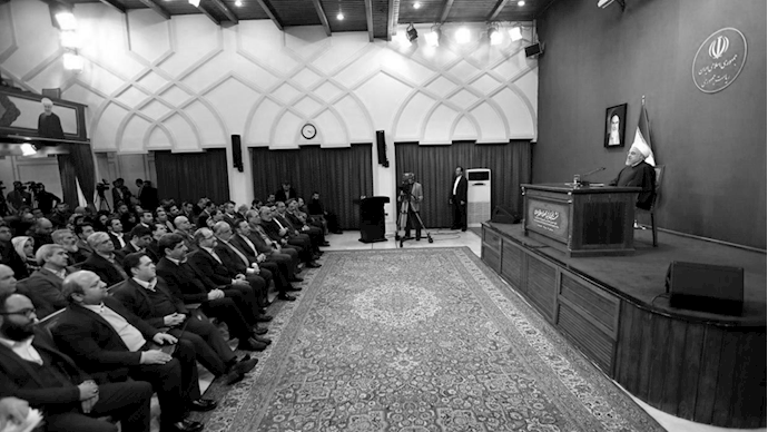 نمایش انتخاباتی و فلاکت باند روحانی