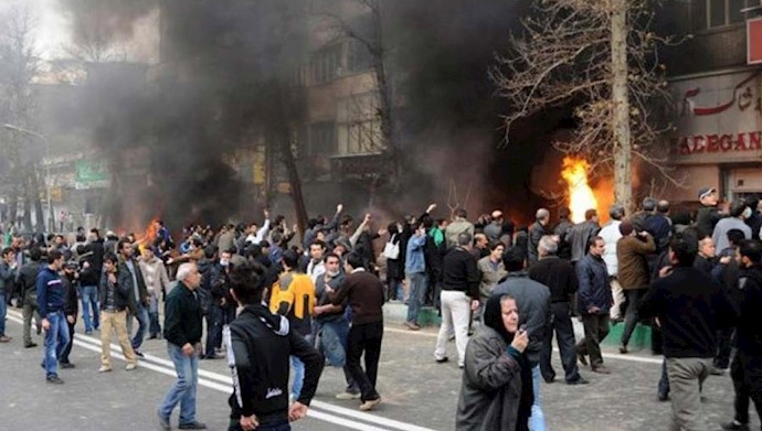 رژیم ایران در پاسخ به اعتراضات آبانماه ۱۵۰۰ تن از شرکت کنندگان در تظاهرات را کشت