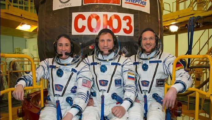 فضانوردان روسی و آمریکایی