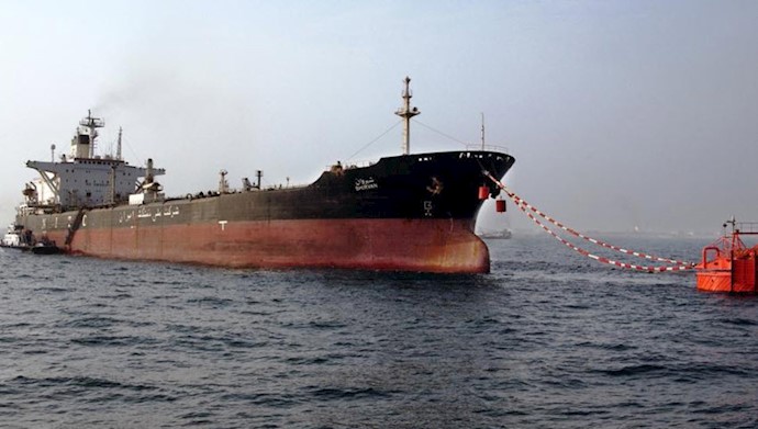 کشتی  نفتکش رژیم  ایران - عکس از آرشیو