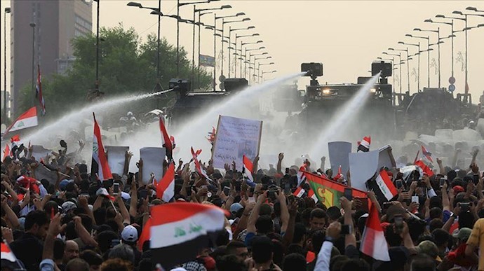 تظاهرات و قیام مردم و جوانان عراقی - عکس از  آرشیو
