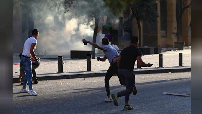 درگیری جوانان لبنان با نیروهای ضدشورش در اطراف پارلمان