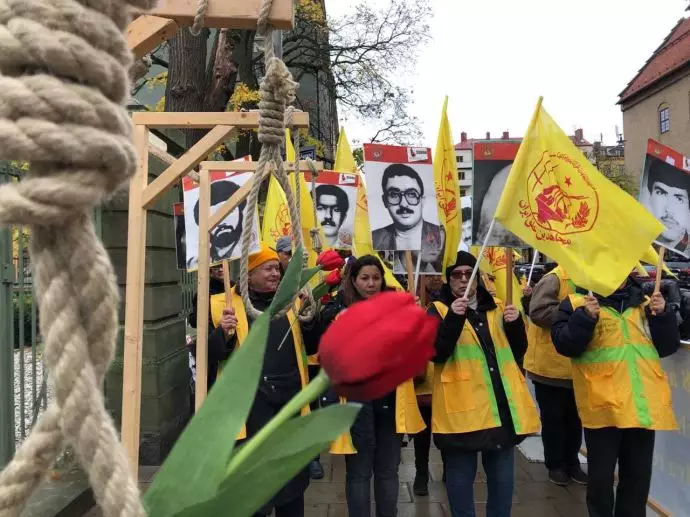 دادخواهی قتل‌عام شدگان ۶۷ - تظاهرات ایرانیان آزاده در استکهلم سوئد - ۲۸مهرماه
