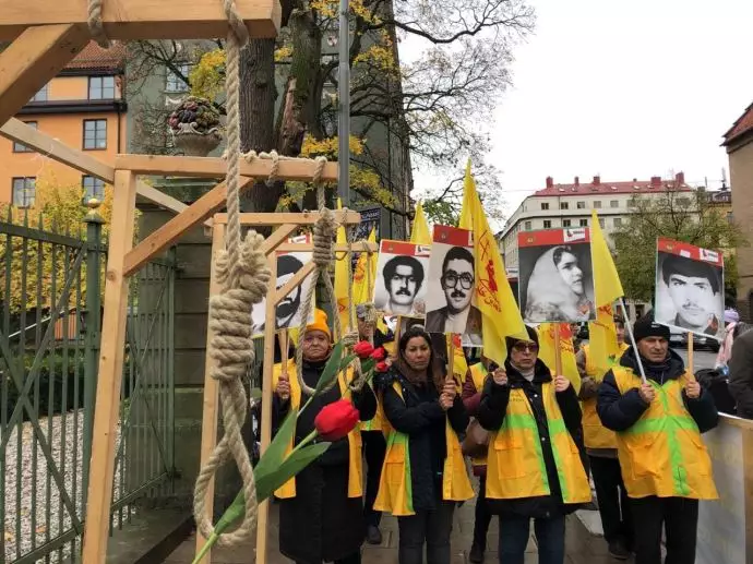 دادخواهی قتل‌عام شدگان ۶۷ - تظاهرات ایرانیان آزاده در استکهلم سوئد - ۲۸مهرماه