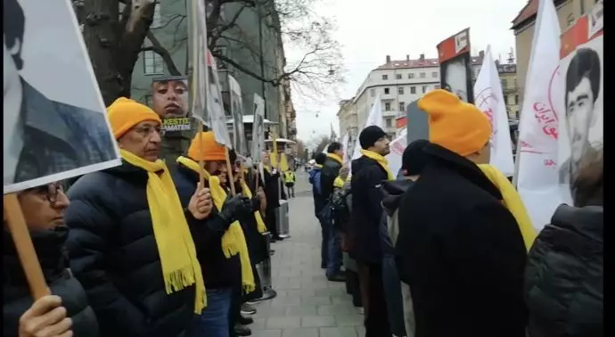-تظاهرات ایرانیان آزاده و هواداران مجاهدین در استکهلم - 1