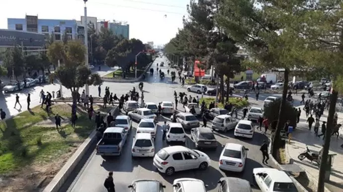 تجارب قیام آبان – شیوه‌های ایجاد ترافیک توسط قیام‌آفرینان - گزارش تصویری - 3