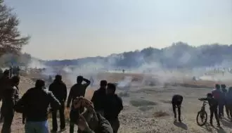 شلیک گاز اشک‌آور به سمت مردم و کشاورزان در بستر زاینده رود