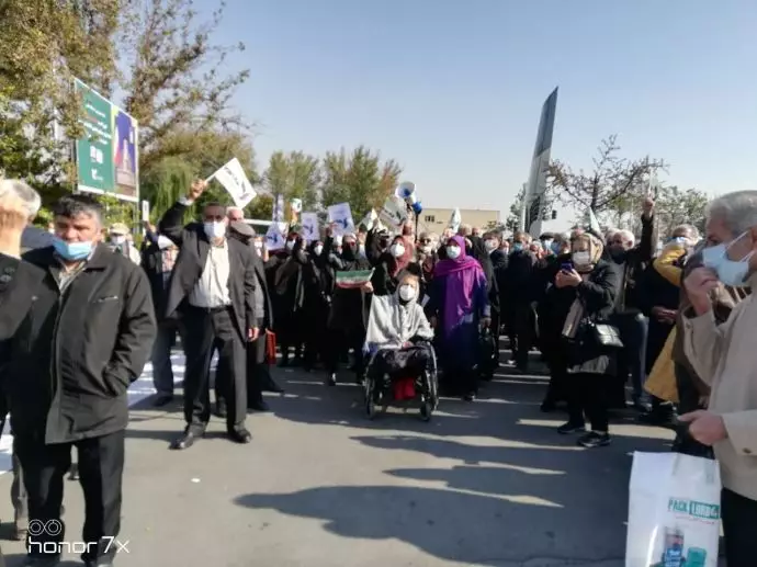 -تجمع اعتراضی بازنشستگان «هما» در فرودگاه مهرآباد - 1