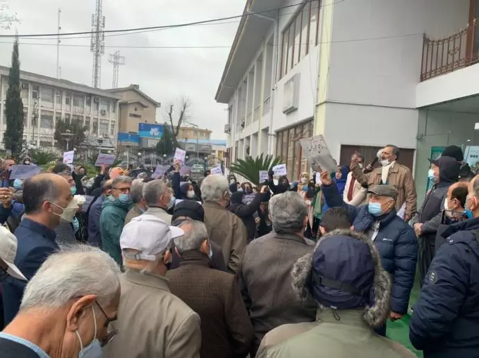 تجمع اعتراضی معلمان در گیلان