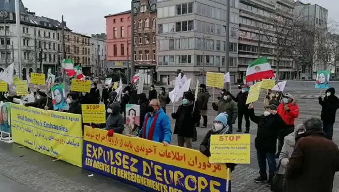 تظاهرات ایرانیان آزاده در مقابل دادگاه آنتورپ