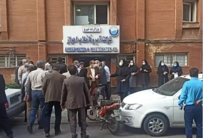 -اهواز - تجمع اعتراضی کارگران شرکت آب