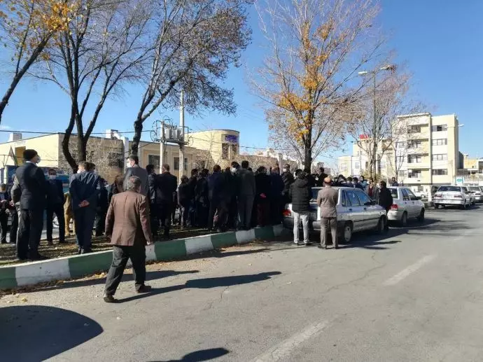 تجمع اعتراضی معلمان و فرهنگیان شهرکرد