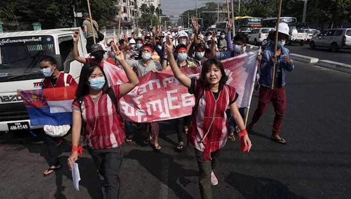 تظاهرات مردم میانمار علیه کودتا