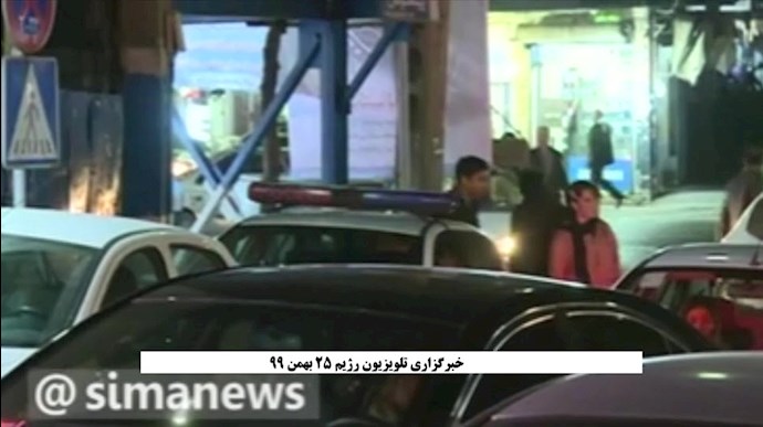 تنبیه خبرنگار تلویزیون رژیم توسط سرنشینان یک خودرو در تهران