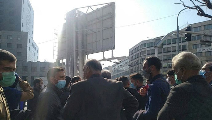 تجمع سهامداران بورس در تهران