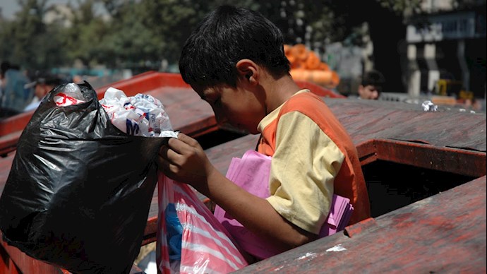 زباله‌گردی کودکان ایرانی از فقر و نداری