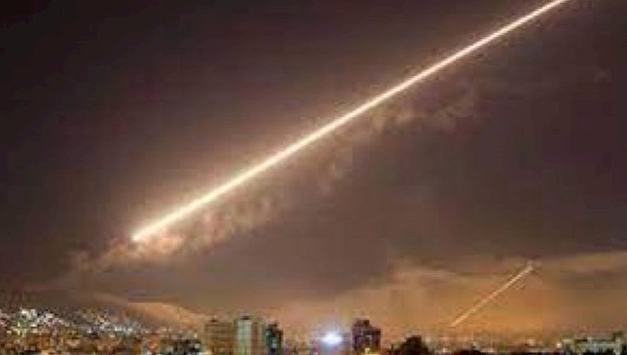 موشک‌باران مواضع رژیم ایران در سوریه