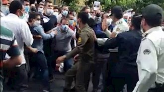 حمله مأموران سرکوبگر به تظاهرکنندگان آذویکو