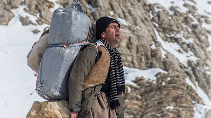 تصویری از کولبران زحمتکش کردستان