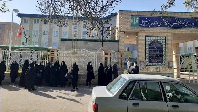 تجمع اعتراضی آموزش‌دهندگان نهضت سوادآموزی استان اردبیل