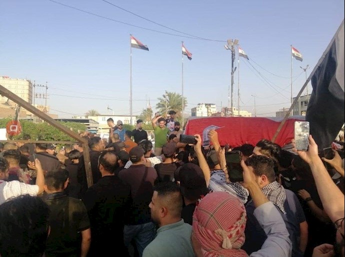 تظاهرات مردم و جوانان کربلا در تشییع پیکر ایهاب الوزنی از فعالان عراق - 3