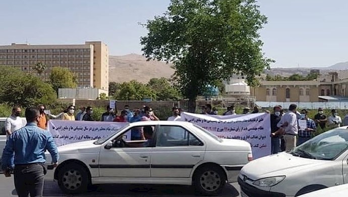 تجمع اعتراضی مهندسان و پیمانکاران شیراز