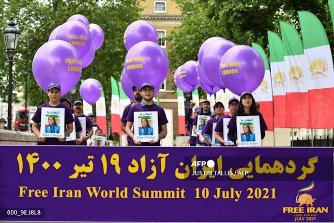 -حامیان مبارزه مردم ایران در مقابل ساختمان نخست‌وزیر در لندن - 0