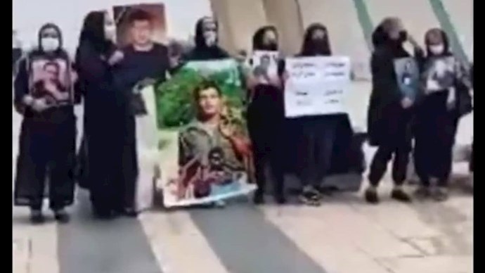 -تظاهرات مادران و خانواده شهیدان آبان ۹۸ در تهران - 0