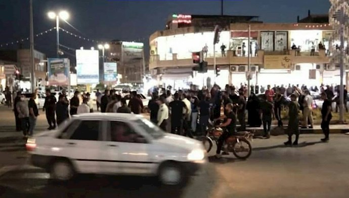 تجمع اعتراضی مردم خشمگین خرمشهر