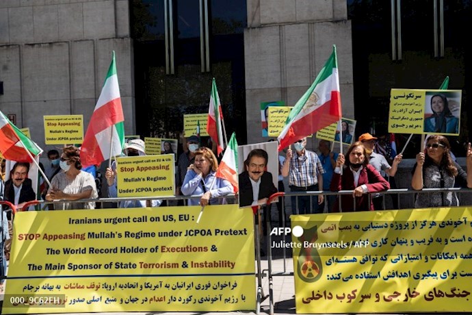 -حامیان مبارزه مردم ایران در مقابل ساختمان نخست‌وزیر در لندن - 4