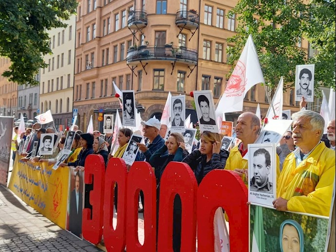 تظاهرات هواداران مجاهدین در دومین روز از محاکمه حمید نوری از دژخیمان قتل‌عام ۶۷ در استکهلم -۲۰مرداد۱۴۰۰ - 1