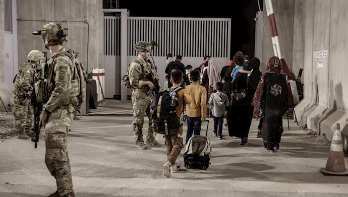 خارج کردن شهروندان افغانی و نیروهای آمریکایی از کابل