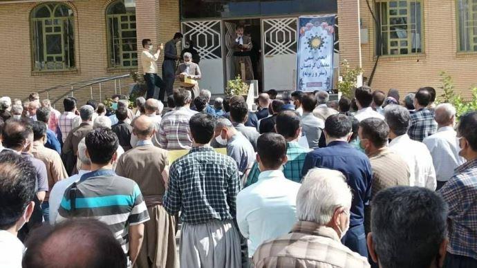 تجمع سراسری معلمان علیه سیاستهای رژیم آخوندی