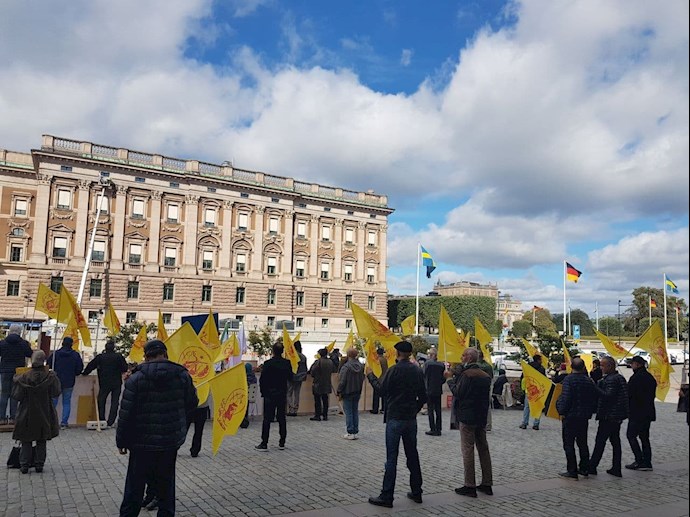 -تظاهرات ایرانیان آزاده و هواداران سازمان مجاهدین در برابر پارلمان سوئد - 1