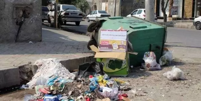 -اعتصاب کارگران شهرداری اهواز منطقه ۶ در محاصره نیروهای انتظامی و امنیتی