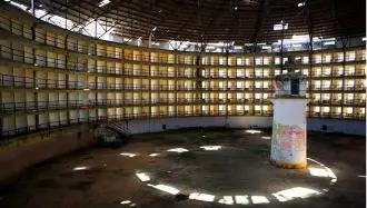 ساختار زندان پانوپتیکون یا «ساختار سراسربین»
